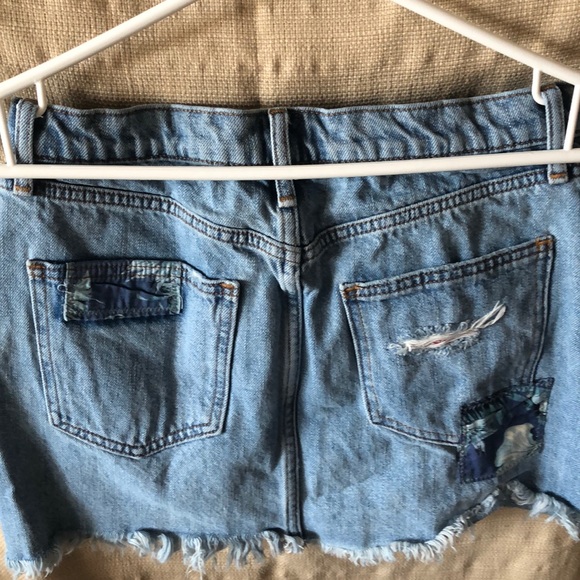 GAP Women’s Denim Skirt - Picture 4 of 8